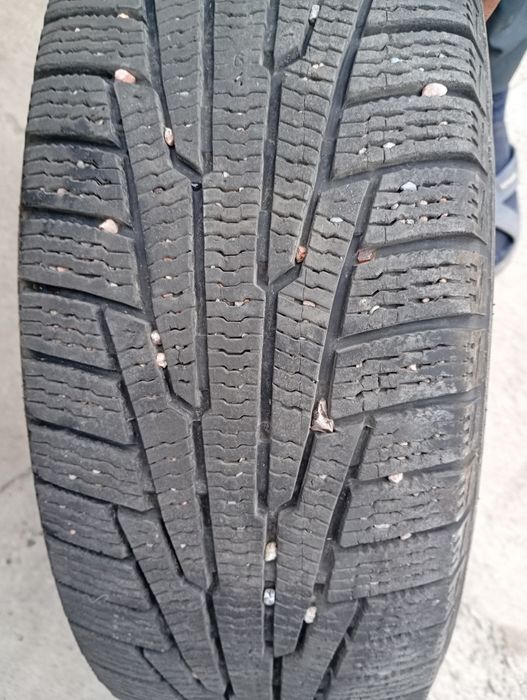 Продам резину с дисками 195/65R15