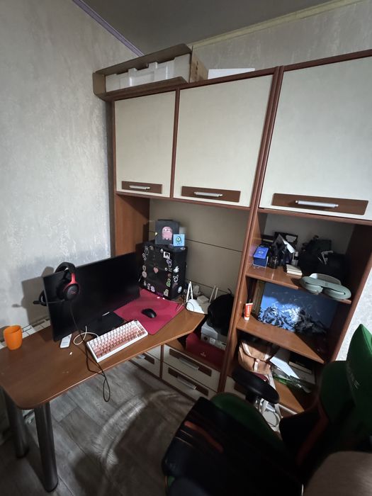 Продам шкаф и стол для компьюетра