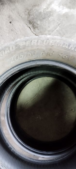 Продавам. гуми  55 лв броя