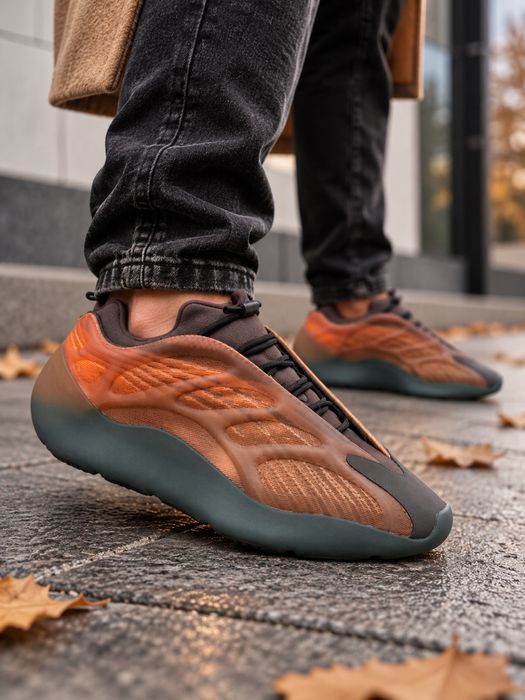 Adidas Yeezy 700 v3 Cooper Fade