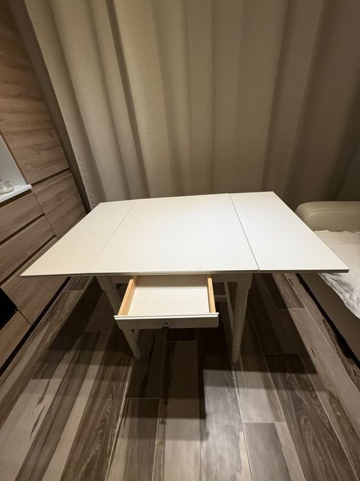 Стол со стульями IKEA