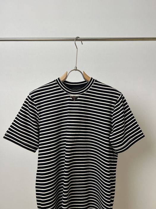 Мъжка тениска Prada.  Нов модел