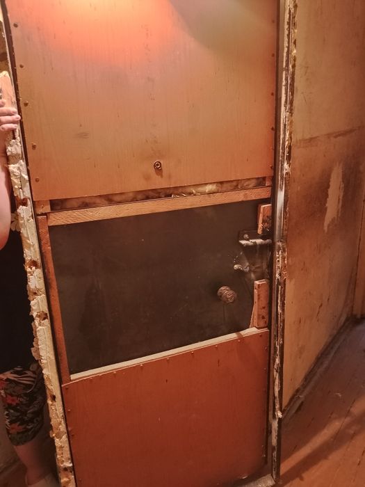 Старая Б/у дверь