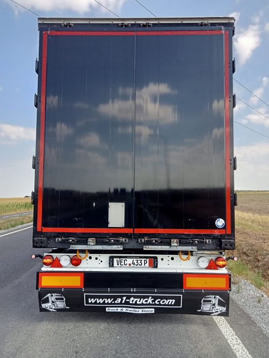 Remorcă Kögel de vânzare