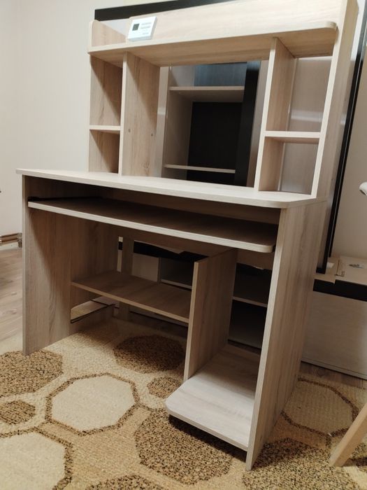 Birou second de vânzare