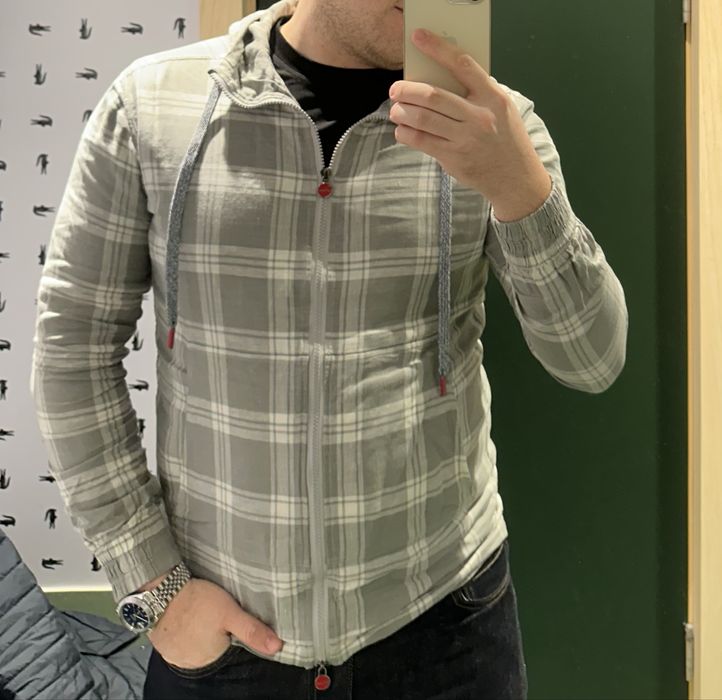 рубашка Kiton с капюшоном