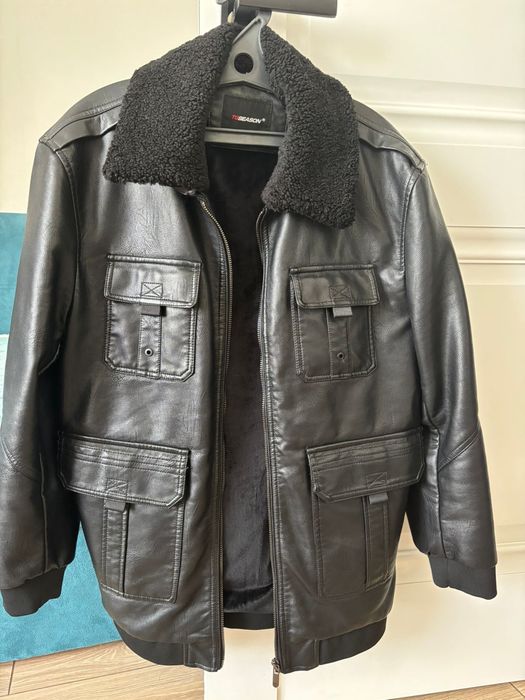 Продам  куртку весеннюю