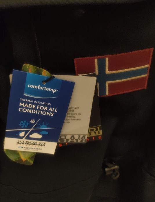 А-норак Napapijri Skidoo.