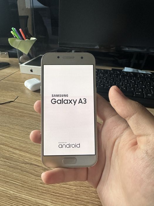 Samsung A3 16Gb.