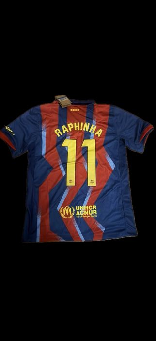 Tricou Raphinia