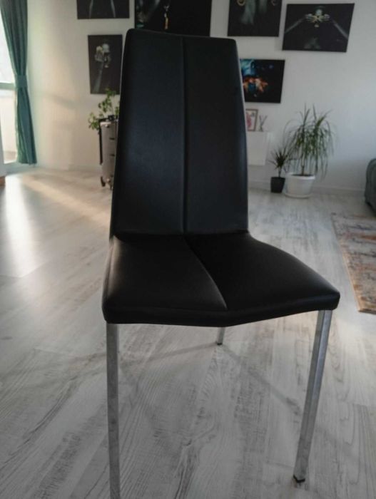 Трапезни столове