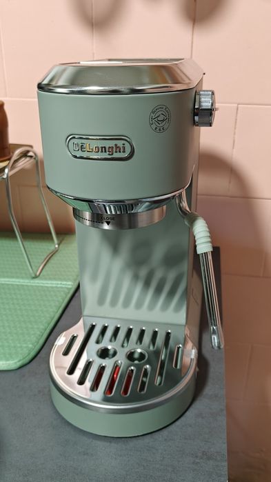 Vând Espressor DeLonghi Dedica Duo E890