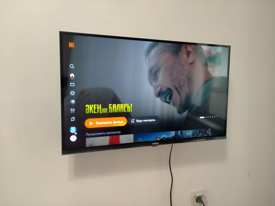 Продам Смарт телевизор 80см