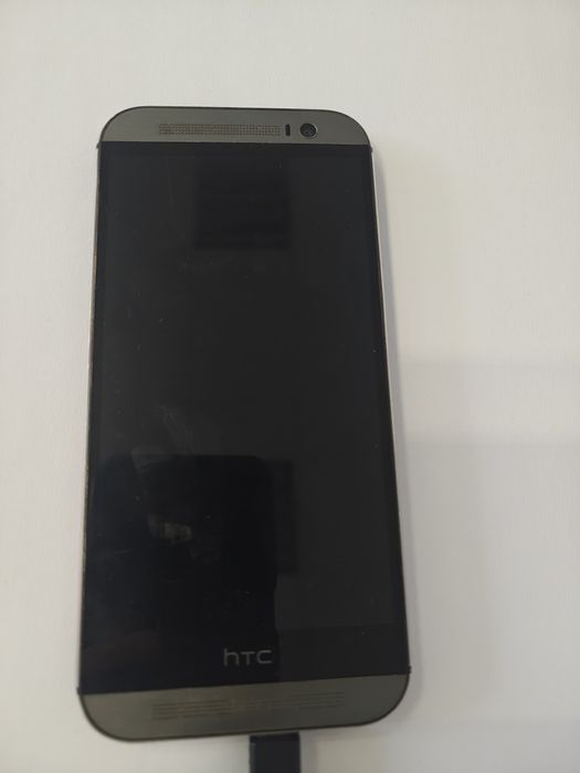 Vând telefon HTC One M8s