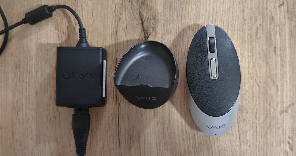 Sony Vaio Bluetooth Laser Wireless Mouse VGP-BMS77