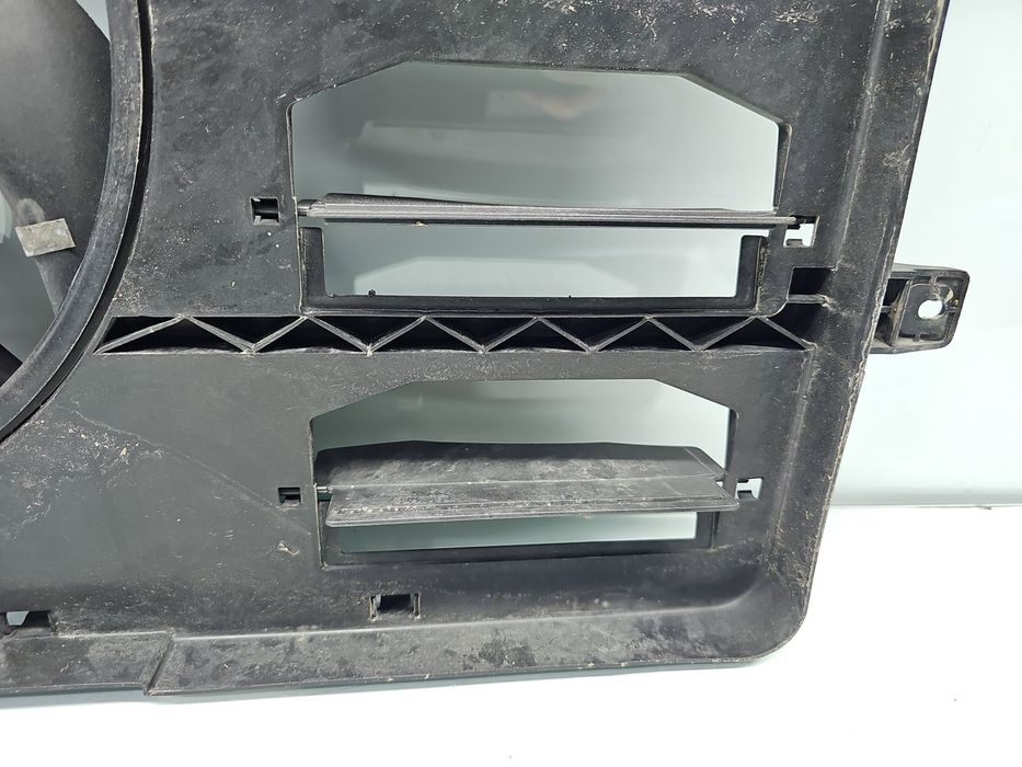 Electroventilator MITSUBISHI Colt [Fabr 2002-2013] 1350A071 1.3 Benz 1