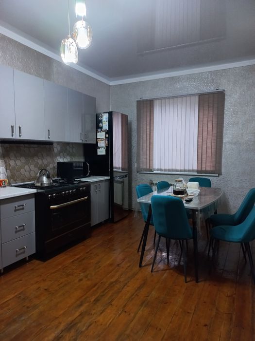 Тез арада үй сатылады