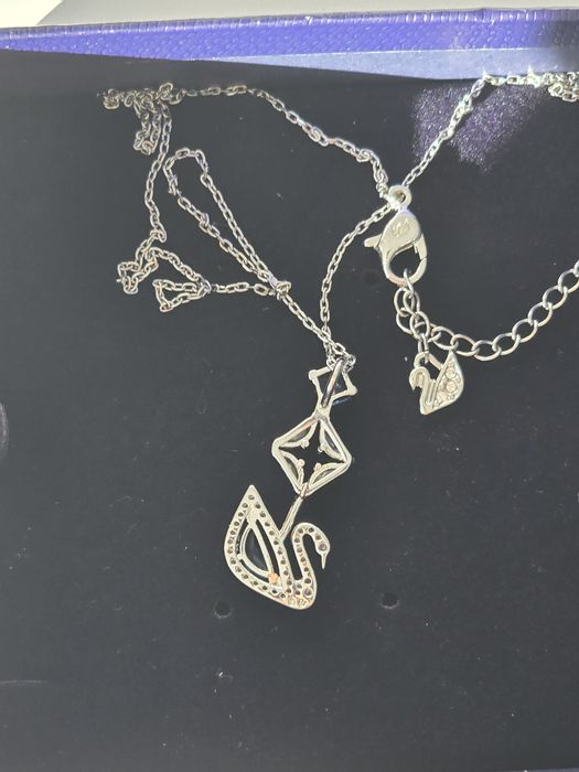 Colier Swarovski Swan Y – Cristal, Elegant & Modern