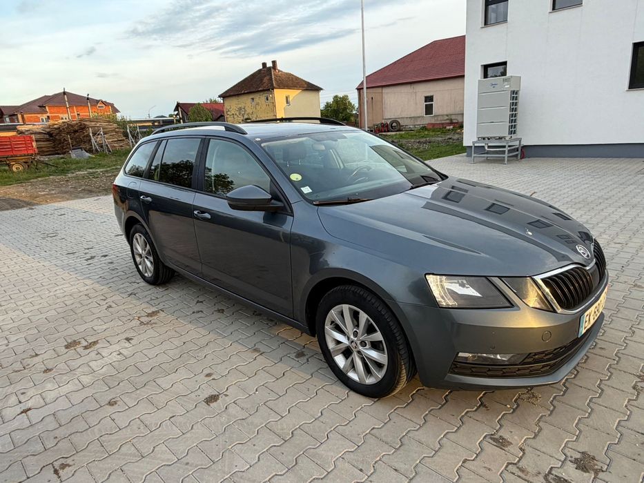 SKODA Octavia 2018 — imagine 3