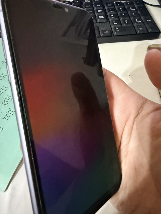 Срочно продам Айфон 11 с коробкой