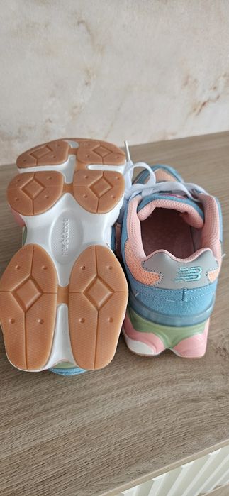 New Balance 9060 marimea 37