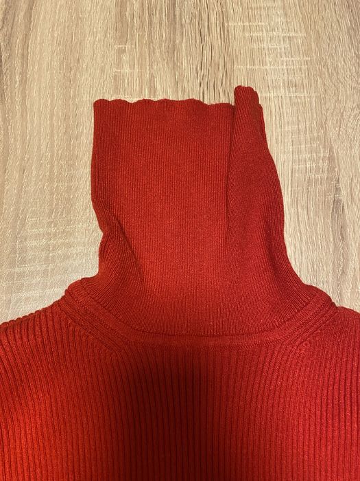 Червено поло PULL&BEAR