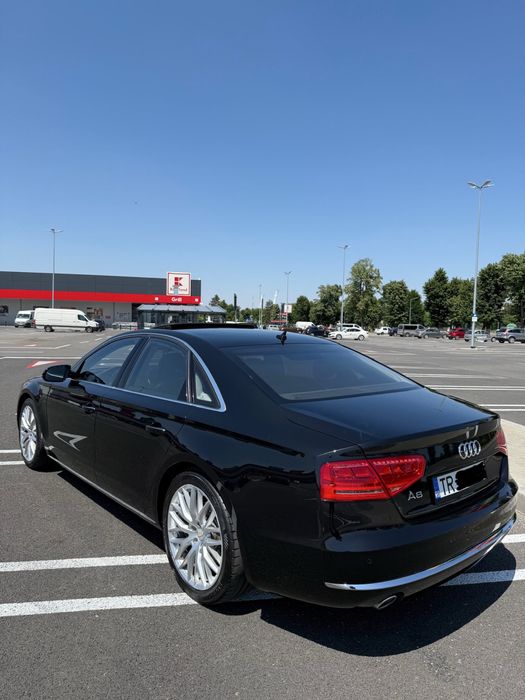 Audi A8 anul 2013