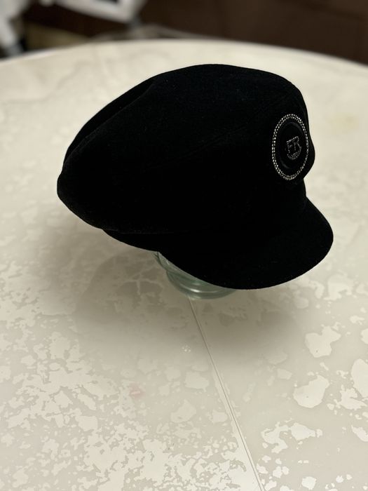 Продается осенняя шапка(кепка)