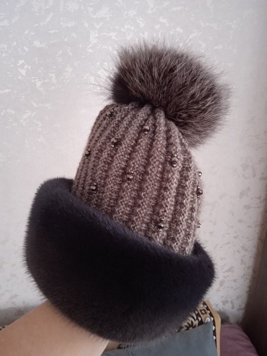 Продам зимнюю шапку