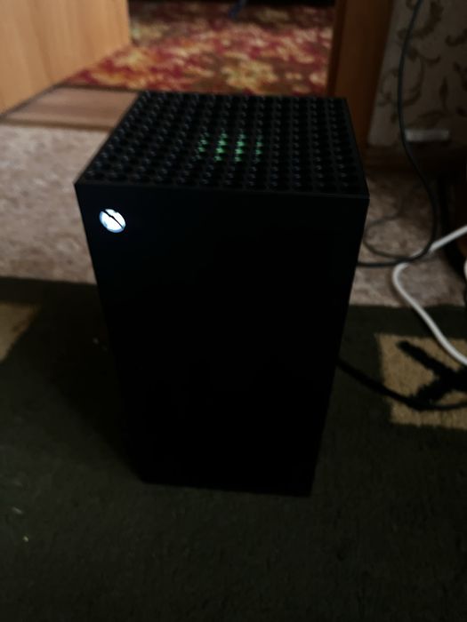 Xbox Series X 2 геймпада и подписка