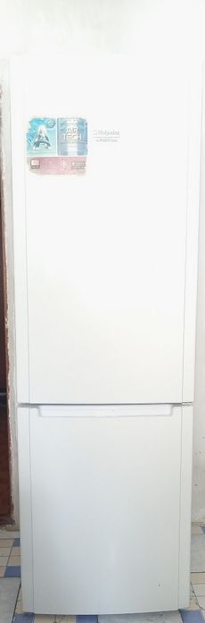 Холодильник Ariston HotPoint
