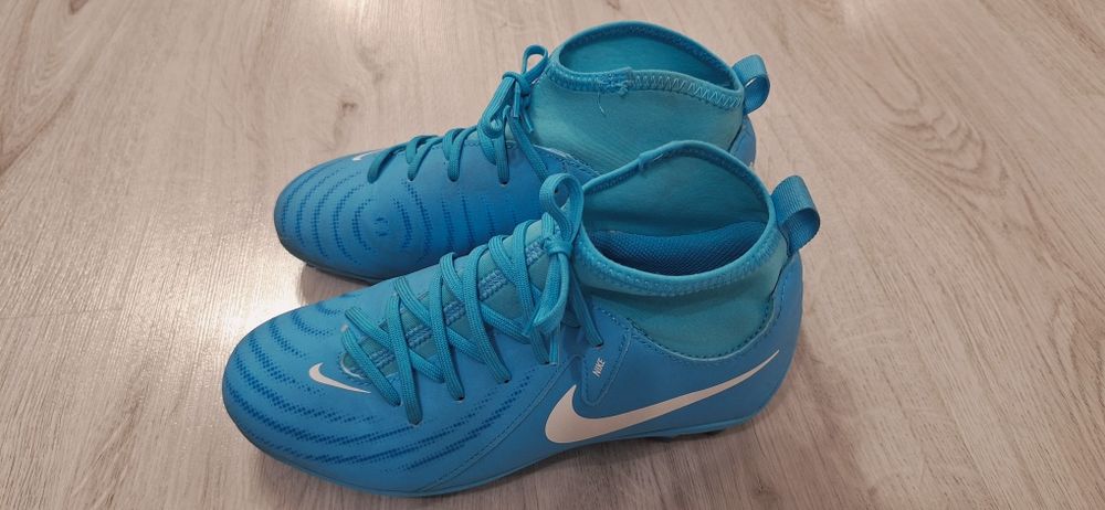 Детски футболни бутонки Nike Jr. Phantom Luna II Club FG/MG – №36.5