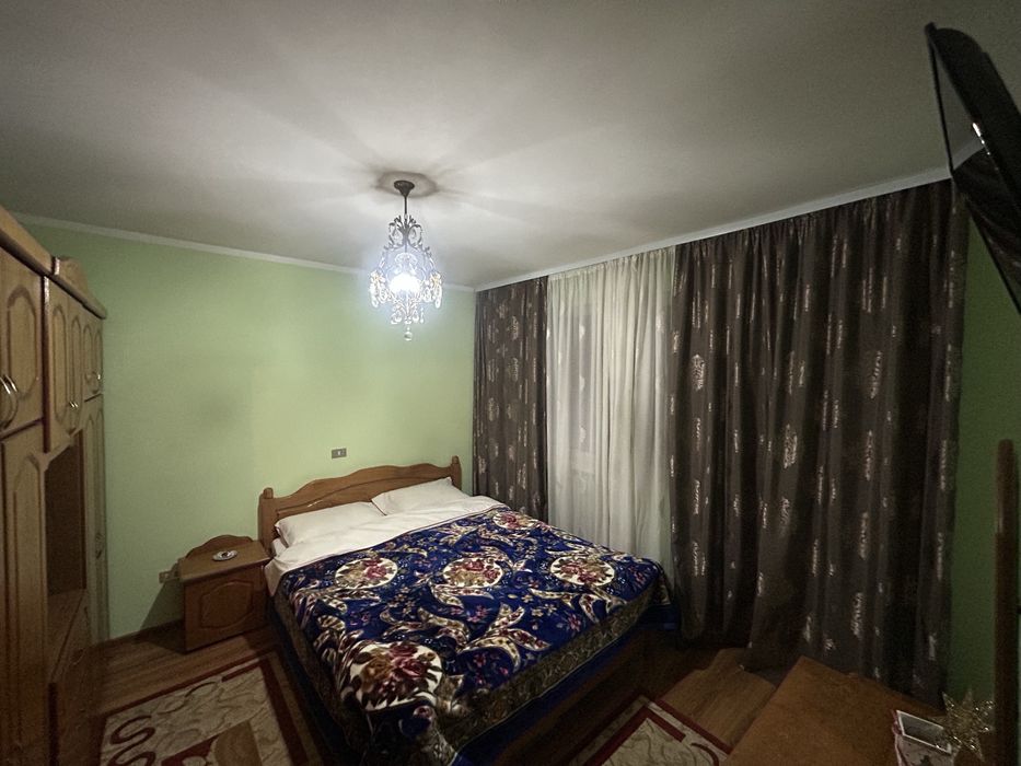 Apartament 3 camere pret 400€