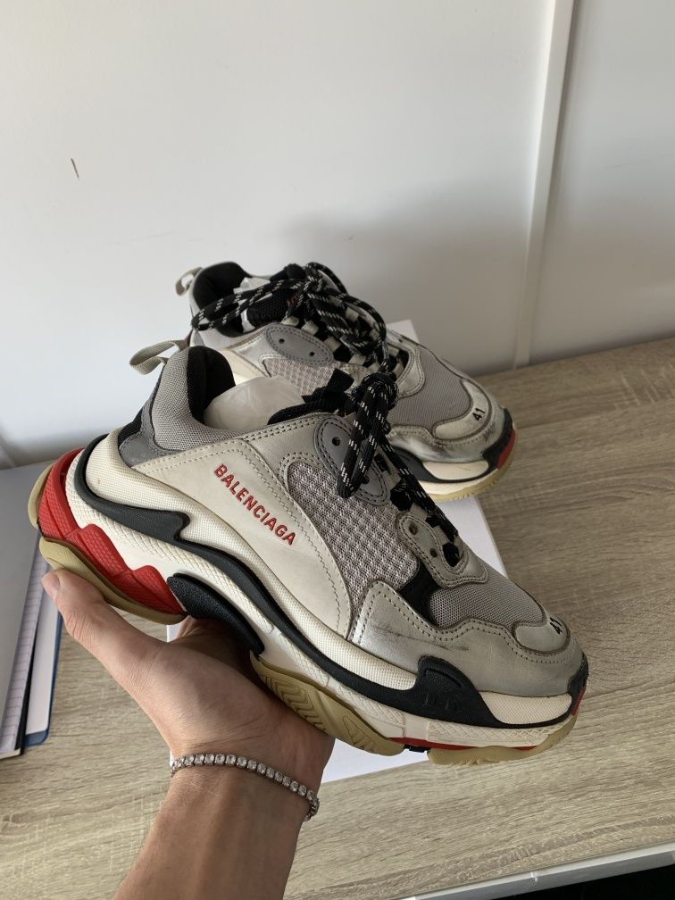 Balenciaga triple s size deals fit