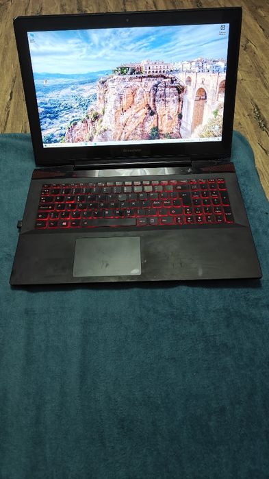 Vând schimb laptop cu tabletă laptop office si filme nui pentru pretențios
