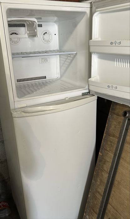 Продам холодильник LG