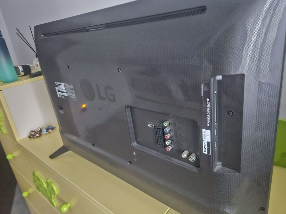 Vând TV LG diagonala 80cm
