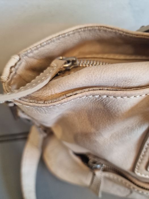 Стилна дамскачанта от естествена кожа