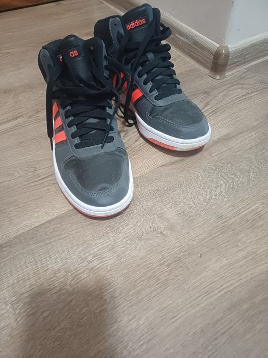 Унисекс маратонки на Adidas за 10евро!