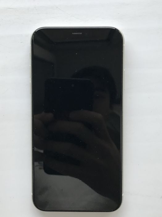 iPhone 11 белый