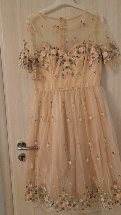 Vând rochie deosebita CHI CHI LONDON