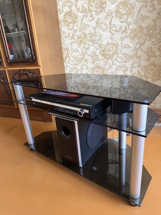 Продам журнальный столик.