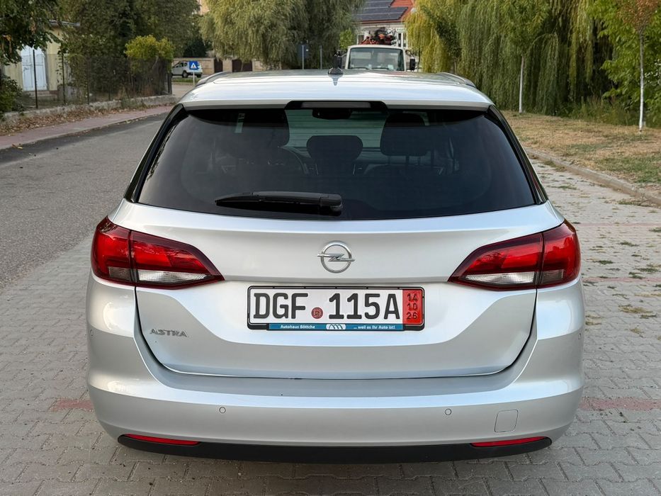 Opel Astra K 2018 1.6