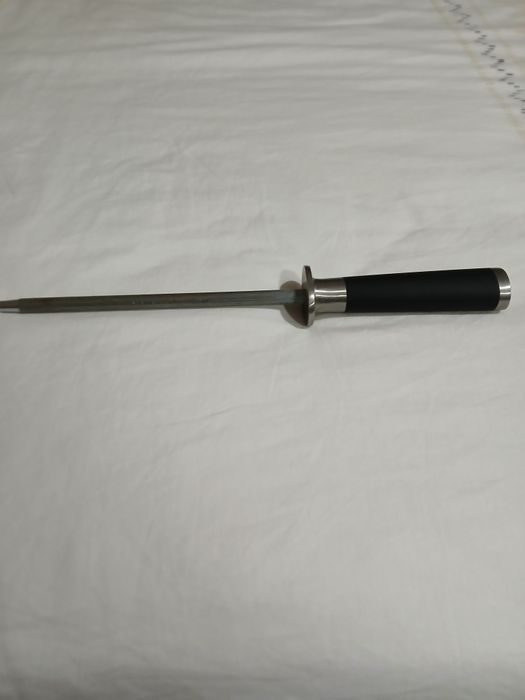 Продавам  масат!