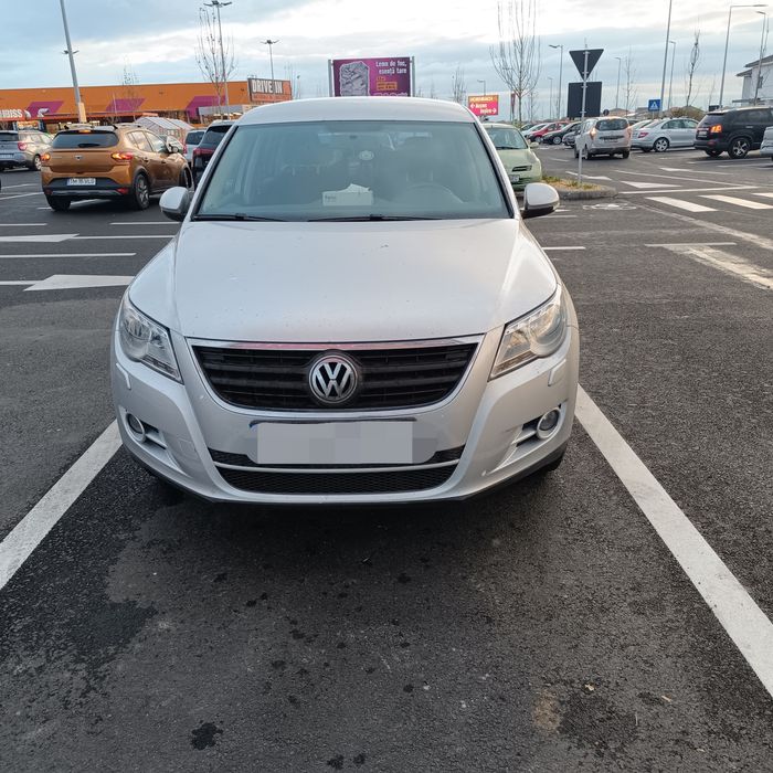 Vând Volkswagen Tiguan