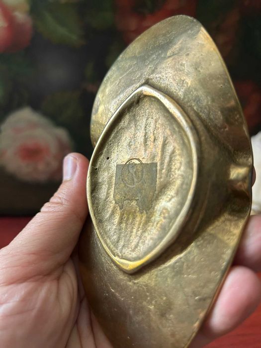 A513 obiect/scrumiera masiv, bronz, 230g, 7x14cm