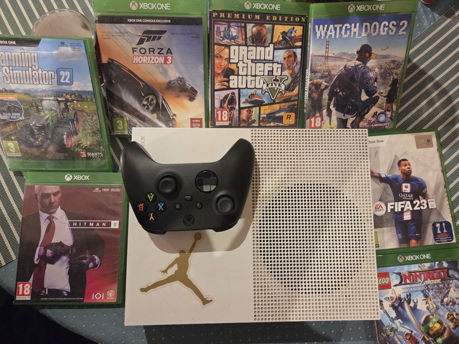 Vând Xbox One S stare bună