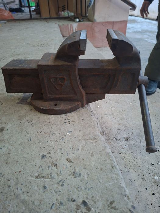 Тиски СССР  советская