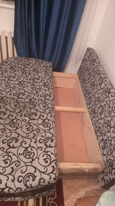 Продам диван в хорошем состоянии