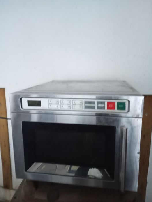 Cuptor microunde Gastro Profesional